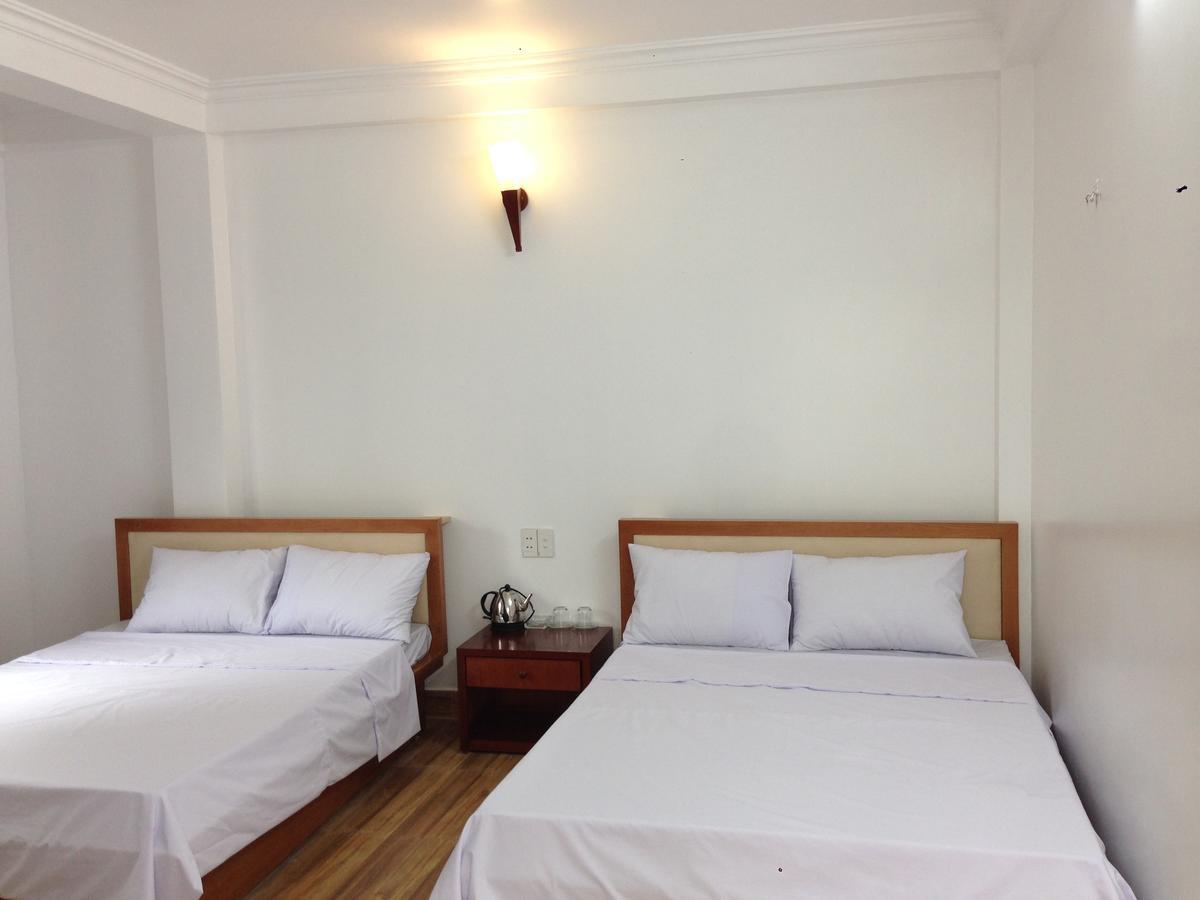 Hotel Hanh Hoa Chan Chau Екстер'єр фото