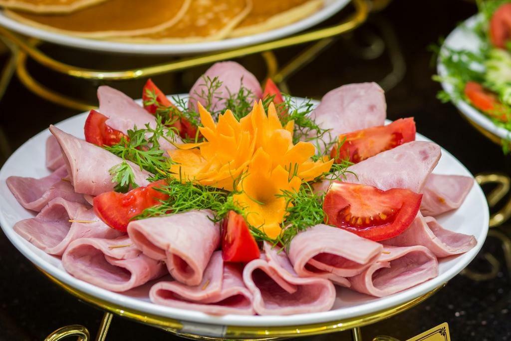 Hotel Hanh Hoa Chan Chau Екстер'єр фото